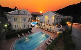 Sea Breeze Hotel And Apartments